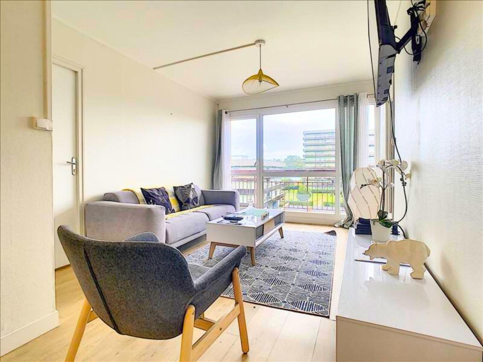 Ideal Groupe - Grands Espaces - 4 Chambres - Parking Gratuit - Proche Centre, Gare & Transports - Wifi - Offre Special De Reduction Jusqu'A -50 Le Mans Eksteriør bilde